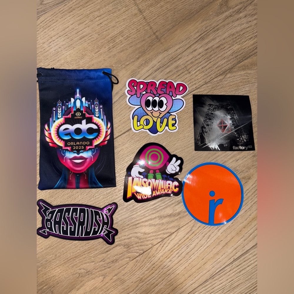 EDC 2025 merch bundle - Picture 2 of 4